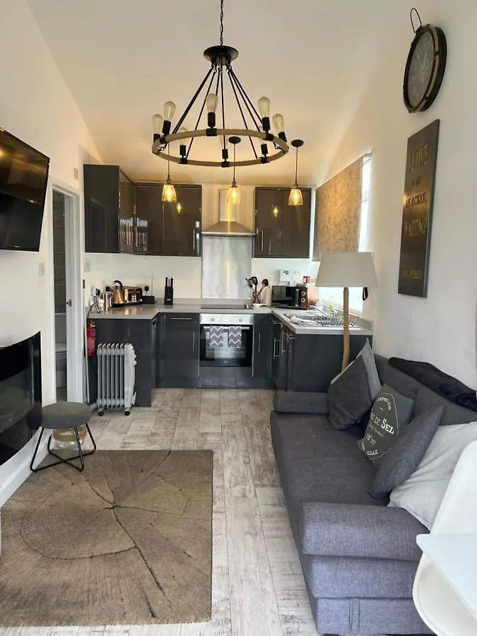 Stunning One Bed Modern & Contemporary Chalet Bridlington